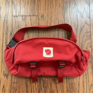 NWOT Fjallraven Ulvö Hip Pack /Crossbody Bag 4L